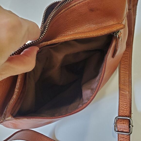 Vilenca Holland crossbody woven brown leather bag - Picture 6 of 11